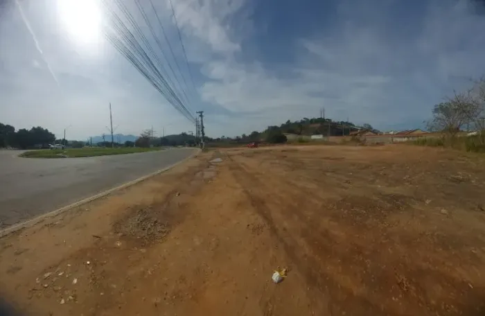 ÁREA COM 5.240 m² ITAVILLE
