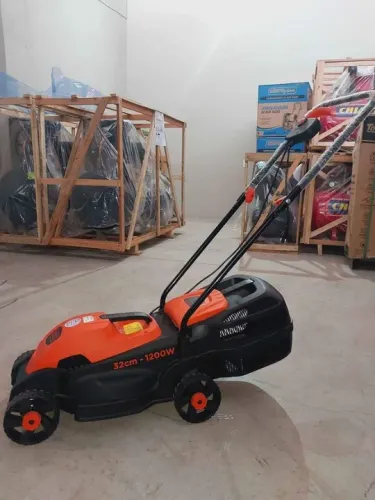 Cortador de grama Elétrico 1200w Black Decker (Loja/Nova)