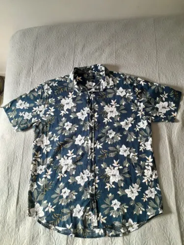 Camisa Comfort com Estampa Floral em Voal