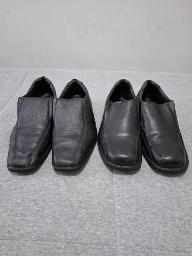Dois sapatos sociais masculinos tamanho 36