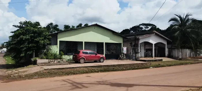 Vila de casas de esquina em Santana