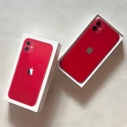 iPhone 11 64GB (Vermelho) 