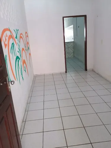 ALUGA-SE CASA GRANDE NO JARDIM CEARENSE (MARAPONGA)