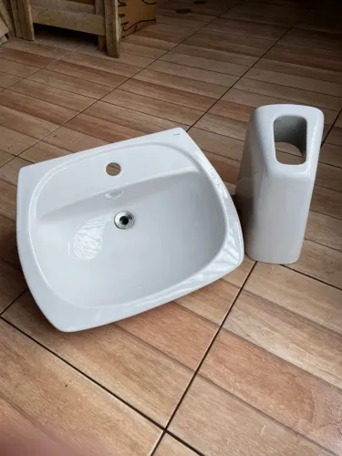 Pia De Banheiro Com Coluna