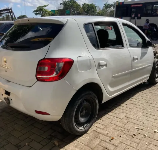 Peças Sandero 1.0 4c 16v 2015 Sucata