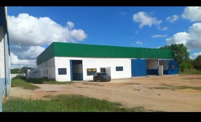 GALPÃO COM 1.100M2 PARA LOCAÇÃO - LAGOA DAS FLORES - VITÓRIA DA CONQUISTA