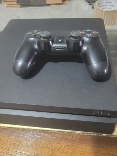 PlayStation 4 Slim CUH 2214B (Modelo Nacional) 1TB (PS4) SEM JOGOS