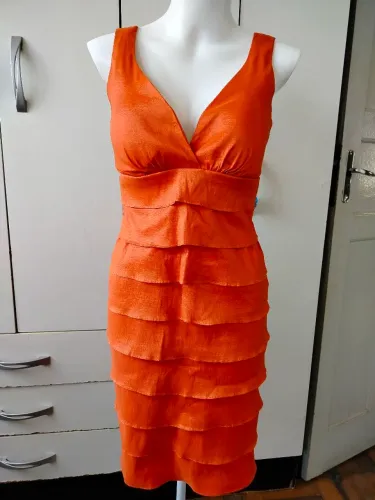 Vestido Forrado e de poliéster