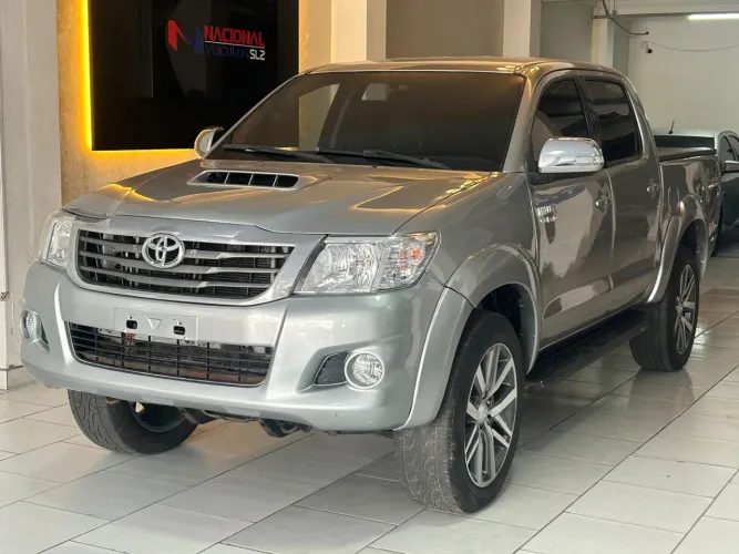 Toyota Hilux CD SRV D4-d 4X4 3.0 TDI Diesel AUT 2012