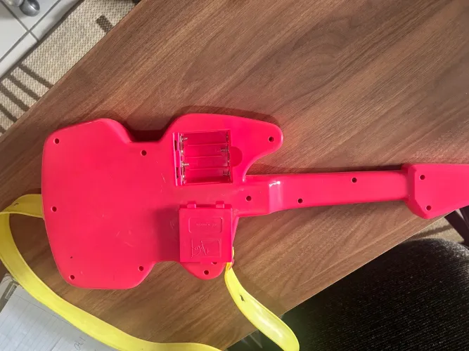 Guitarra infantil anos 90 