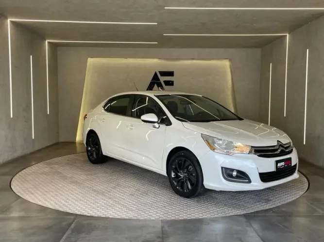 Citroen C4 Lounge Tendance 2.0 Flex 4P Mec. 2014