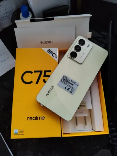 Realme C75 256/iram completo leia o anúncio 