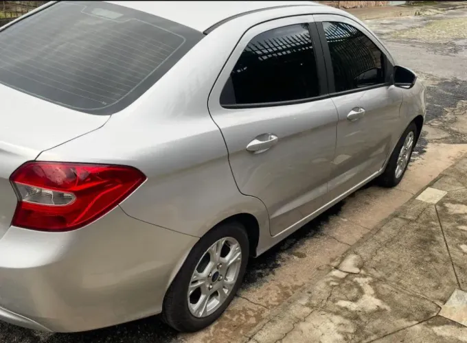 Ford Ka sedan muito novo!