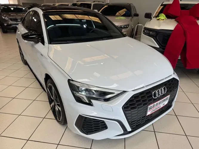Audi A3 Sed. Perform. Black 2.0 TFSI S-tronic 2023