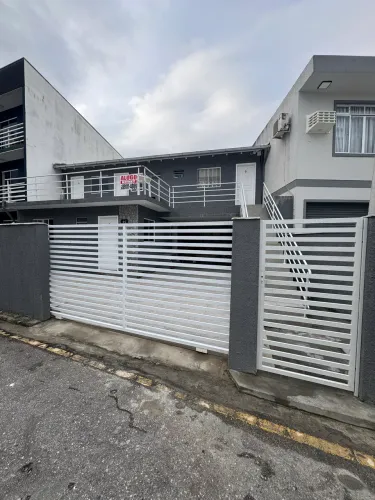 Alugo kitnet kobrasol