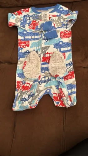 Macacão Infantil Carter's com Estampa de Carros
