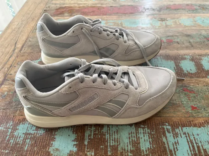 Tênis Reebok Cinza
