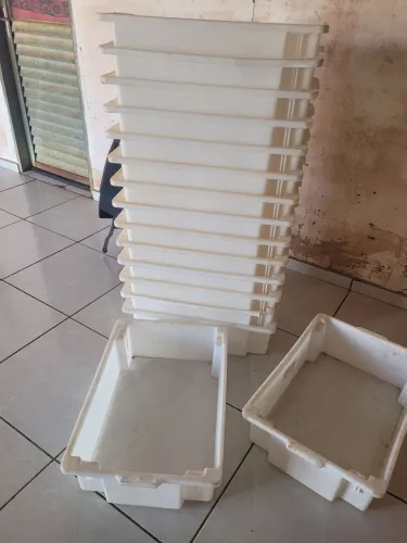 Vendo caixas frigorífica branca 42 litros