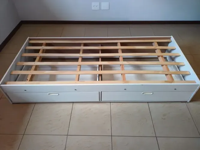 Cama de criança (solteiro) em MDF