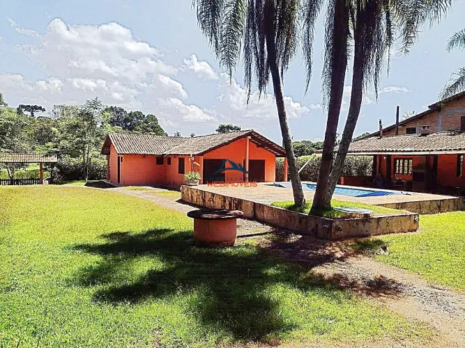 Casa de Luxo em Condomínio Los Alamos, Vargem Grande Paulista-SP: 2 quartos, 2 suítes, 2 s