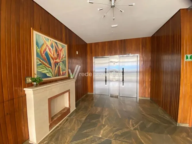 Conveniência e Mobilidade no Centro: 66m² com Vaga Coberta e Segurança Facial