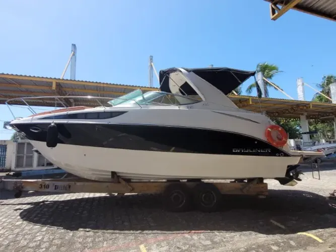 Lancha Bayliner 310