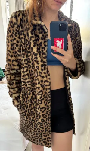 Casaco de Pelúcia com Estampa de oncinha / animal print 