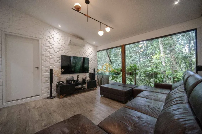 Casa com 4 quartos à venda, 410 m² por R$ 1.400.000 - Embu Colonial - Embu das Artes/SP