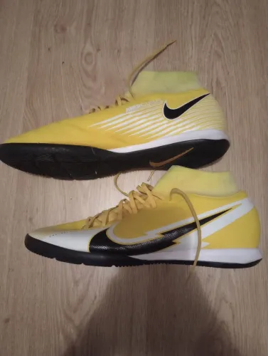 Chuteira Nike Semi Nova, N/41