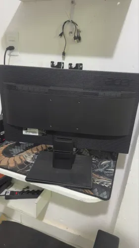 Monitor Acer V226HQL B funcionando perfeitamente (22 polegadas)