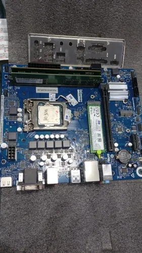 KIT Placa mae CPU i3 13gen 8gb ram DR4 e NVMe