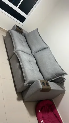 Sofá retrátil 3 lugares 2.42cm em linho