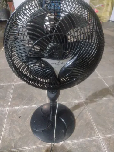 Ventilador Britânia coluna