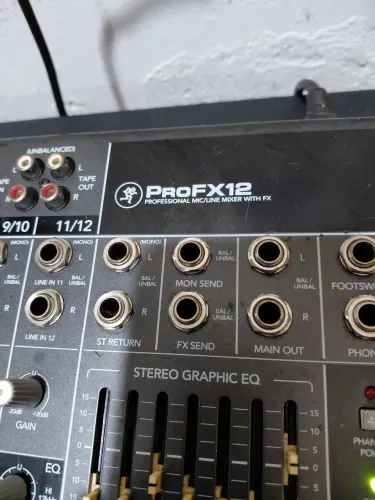 Mesa som Mackie ProFX12