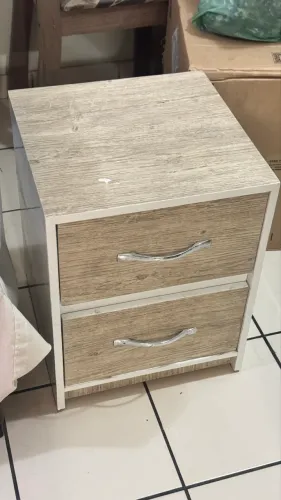 Mesinha de cabeceira