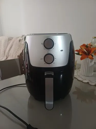 Air fryer Britânia em perfeito estado 