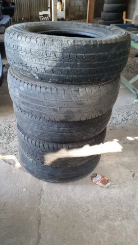 Pneus aro 16 medida 225/75 são 5 por 1300