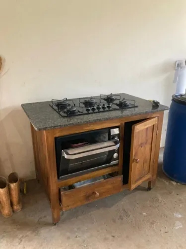 Fogão Cooktop Itatiaia 5 Bocas + Bancada de Madeira com Pedra de Granito