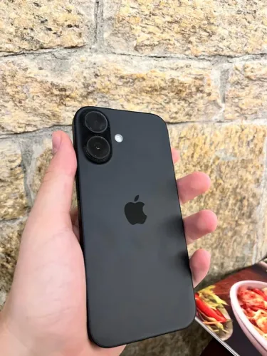 iPhone 16 128GB Preto ? 100% de bateria