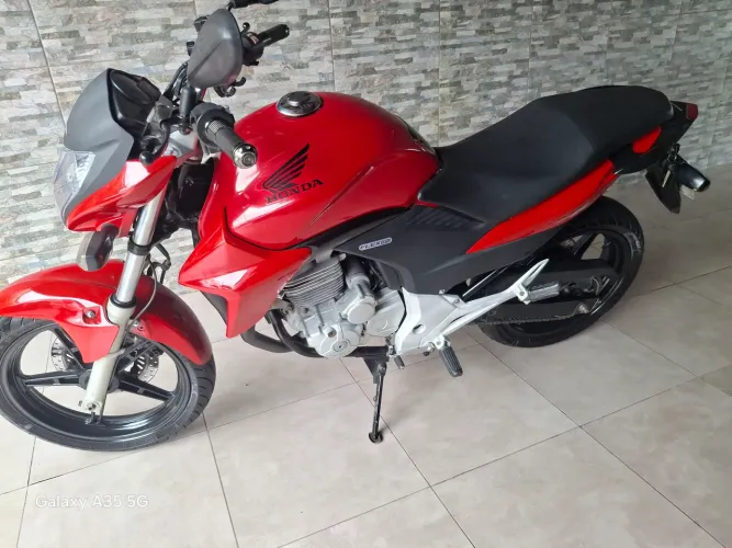 Vendo CB 300r 2015