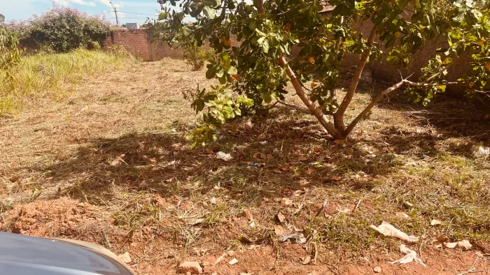 Vende se Terreno no Rancho Maritana