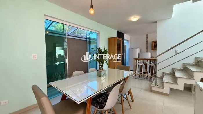 Sobrado com 3 dormitórios à venda, 122 m² por R$ 649.000,00 - Barreirinha - Curitiba/PR