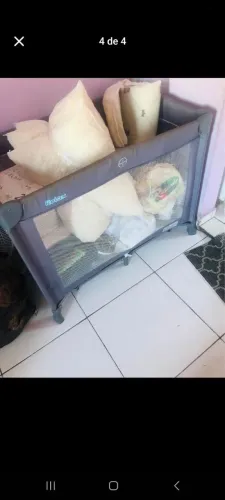 Colchão novo e um chiqueiro 