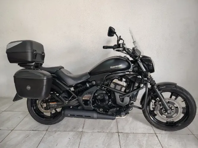 Kawasaki 650 S 2021 PRETA impecável