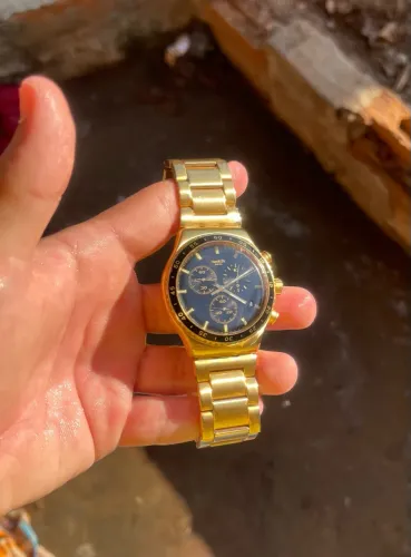 Relógio Swatch Irony Chronograph Original Dourado cara preta