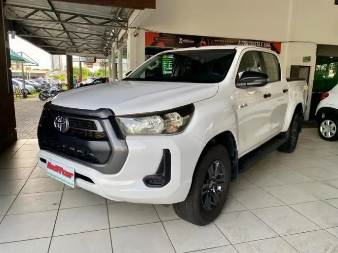 Toyota Hilux CD 4X4 2.8 Diesel Mec. 2024