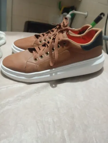 Vendo sapato em couro super novo 