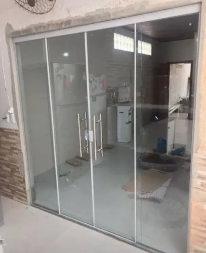 PORTA DE VIDRO TEMPERADO 10mm