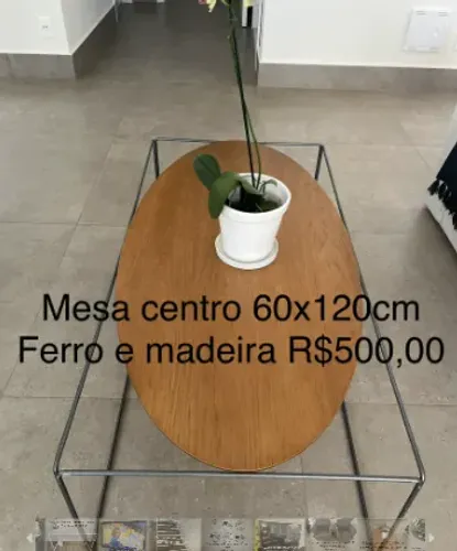 Mesa de centro madeira e ferro designe moderno