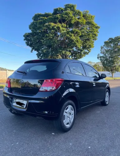 Chevrolet Onix Hatch LT 1.0 8V Flex Power Mec. 4P 2015